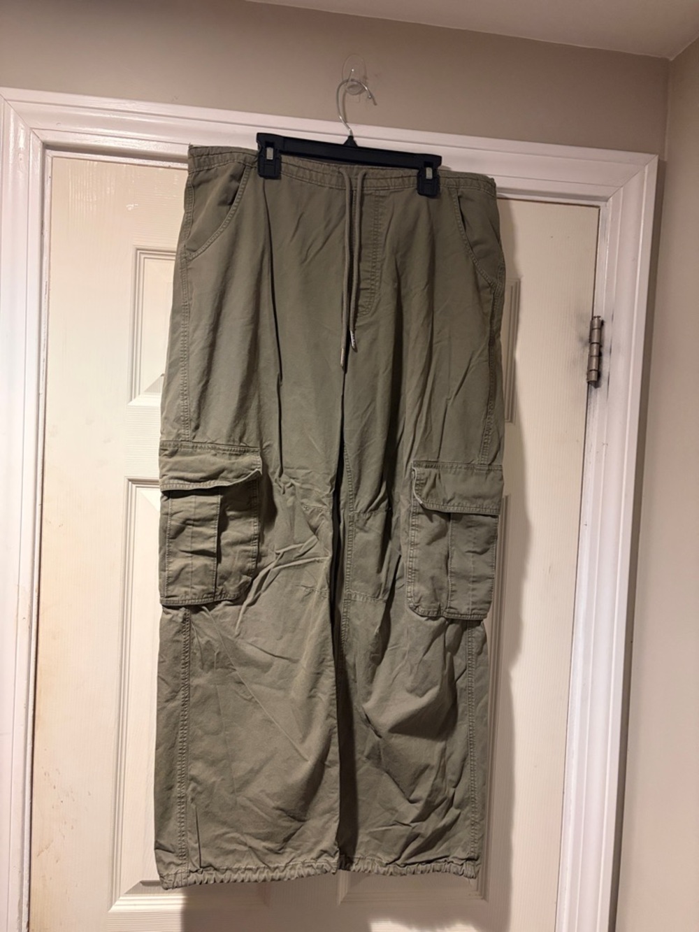 Hollister Olive Cargo Pants with Drawstring